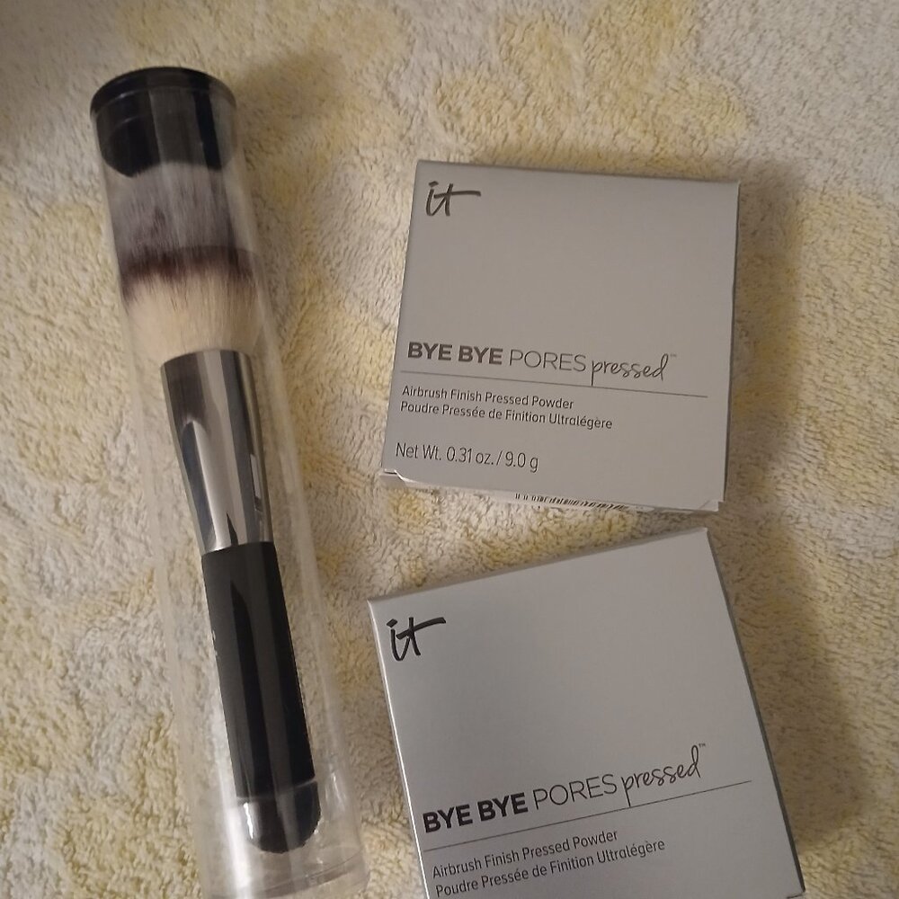 IT Cosmetics Bye Bye Pores Pressed Silk Powder Duo w/Luxe Brush